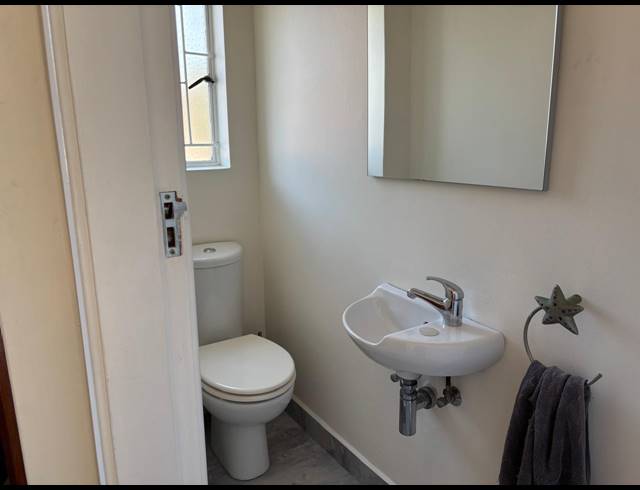 2 BEDROOM APARTMENT FOR SALE IN ESSENWOOD